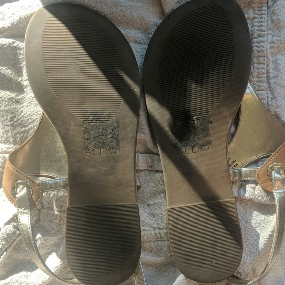 Also flip flops - Picture 2 of 3